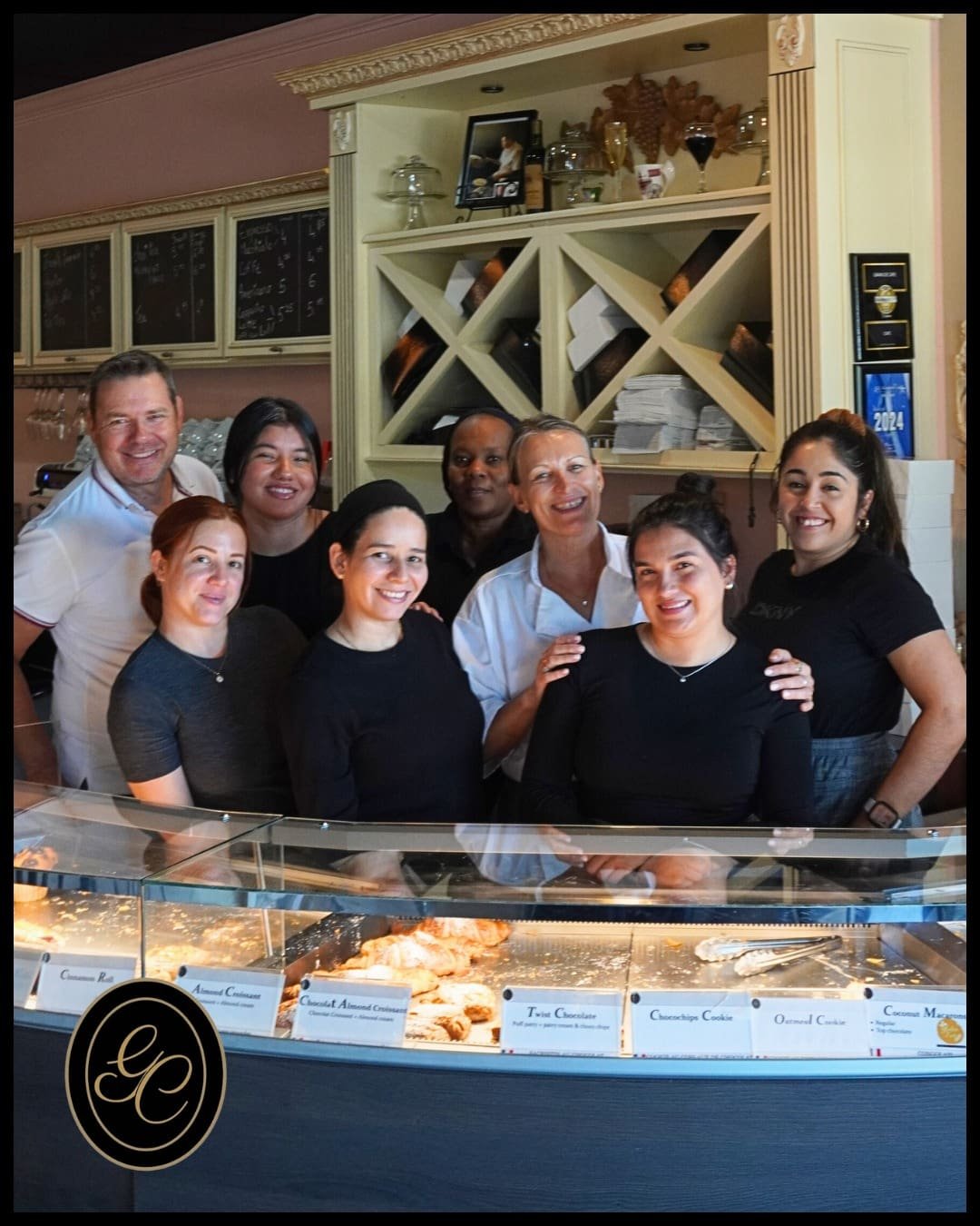 A holiday welcome / Un accueil de Noël